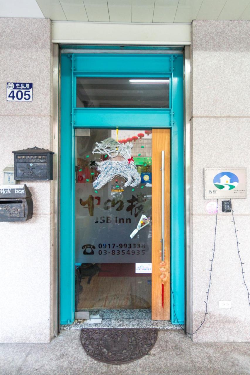Jhongshan Building Bed And Breakfast Hualien City Exterior photo